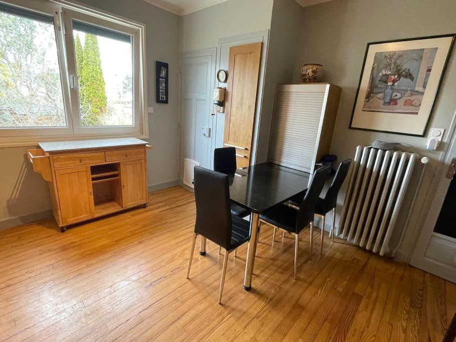 Maison Spacieuse Avec Jardin Et Salle De Sport Сен-Брук Екстериор снимка